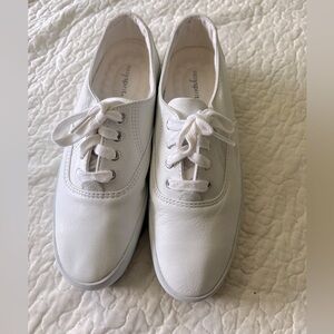 Easy Spirit white leather sneakers 7.5. No wear. Very reminiscent of Keds.